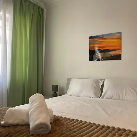 In Bugibba Center 圣保罗湾城